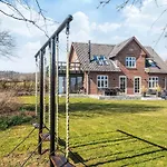 8 Person In Bjert-by Traum Сasa de vacaciones Binderup Strand