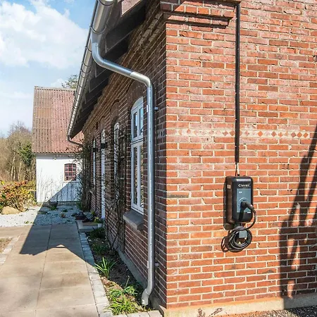 度假居 8 Person In Bjert-by Traum