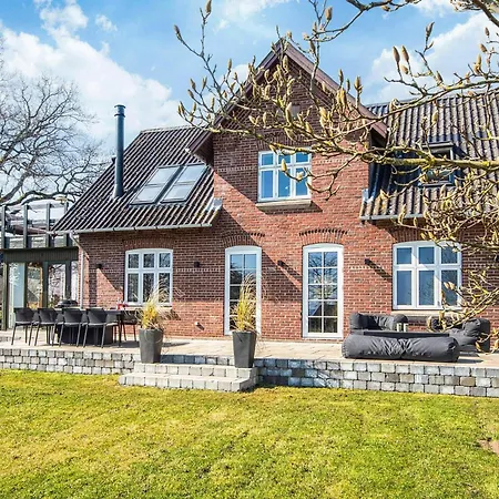 8 Person In Bjert-by Traum 度假居 *